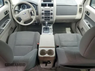 2010 Ford Escape Hybrid z VIN 1FMCU4K35AKB31202, wystawiony jako Copart lot #52922525 z przebiegiem 152 303 mil mil oraz Szkoda całkowita • Salvage title. Historia ofert i sprzedaży dostępna na DreamBid. Obrazek 8.
