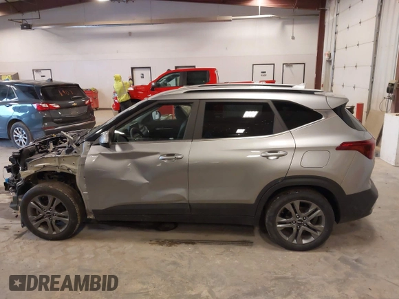 2022 Kia Seltos S with VIN KNDEU2AA8N7263350, listed as a IAAI auction lot 42147067 with 61,042 mi miles and . Bid and sale history available at DreamBid. Image 14.