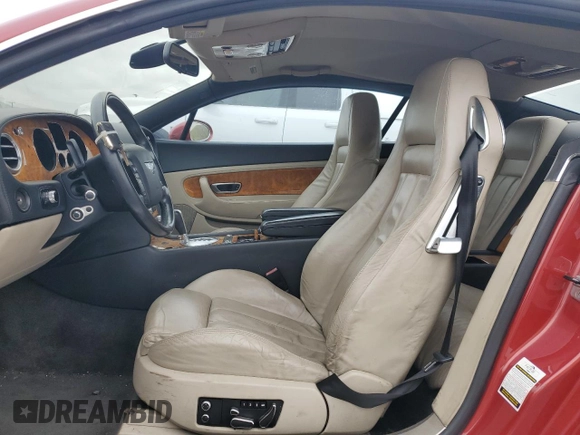 2004 Bentley Continental GT GT z VIN SCBCR63W84C021594, wystawiony jako Copart lot #53366645 z przebiegiem 100 178 mil mil oraz Tytuł czysty. Historia ofert i sprzedaży dostępna na DreamBid. Obrazek 7.