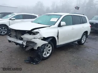 2012 Toyota Highlander with VIN 5TDBK3EH2CS117745, listed as a IAAI auction lot 41912110 with 216,449 mi miles. Bid and sale history available at carsss.com. Image 18.