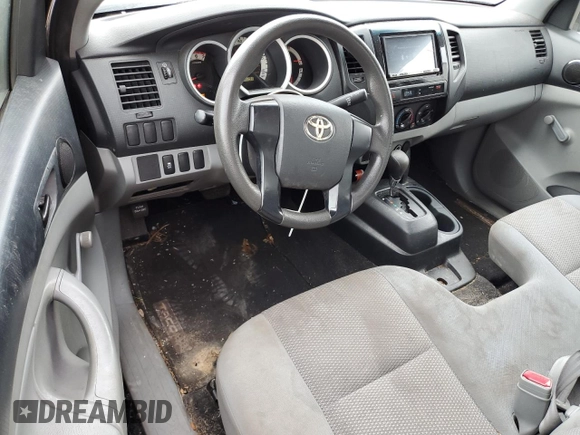2013 Toyota Tacoma z VIN 5TFNX4CN3DX027299, wystawiony jako Copart lot #60925505 z przebiegiem 122 291 mil mil oraz Czysty tytuł • Clean title. Historia ofert i sprzedaży dostępna na DreamBid. Obrazek 8.