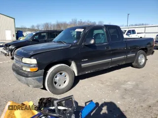 2002 Chevrolet Silverado 1500 LS with VIN 2GCEC19W521323722, listed as a Copart auction lot 42451505 with 290,758 mi miles and Salvage Title. Bid and sale history available at DreamBid. Image 1.