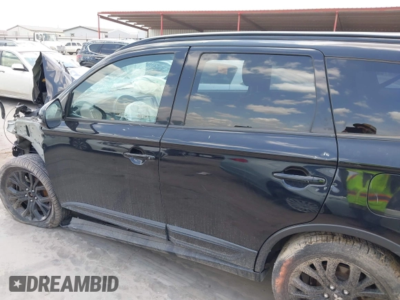 2018 Mitsubishi Outlander SE with VIN JA4AD3A35JZ067008, listed as a IAAI auction lot 42225954 with 102,951 mi miles and . Bid and sale history available at DreamBid. Image 13.