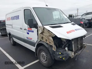 2016 Mercedes-Benz Sprinter Cargo with VIN WD3PE7DD1GP257850, listed as a IAAI auction lot 41587919 with 122,306 mi miles. Bid and sale history available at carsss.com. Image 1.