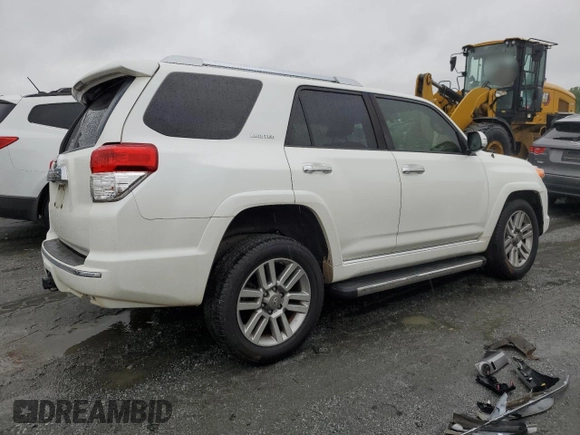 2013 Toyota 4Runner SR5 z VIN JTEZU5JR8D5048789, wystawiony jako Copart lot #56504515 z przebiegiem 281 138 mil mil oraz Szkoda całkowita • Salvage title. Historia ofert i sprzedaży dostępna na DreamBid. Obrazek 3.