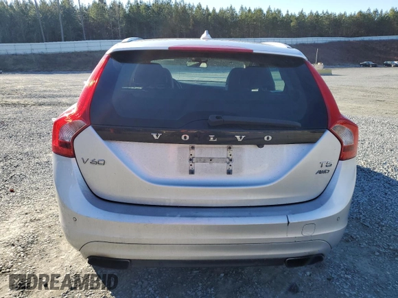 2015 Volvo V60 z VIN YV1612SD8F1212533, wystawiony jako Copart lot #84704784 z przebiegiem 150 988 mil mil oraz Czysty tytuł • Clean title. Historia ofert i sprzedaży dostępna na DreamBid. Obrazek 6.