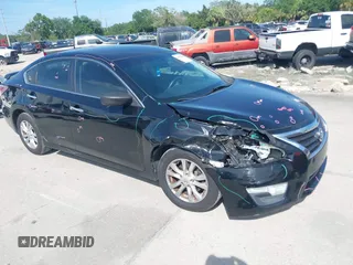 2014 Nissan Altima SV with VIN 1N4AL3AP8EC141662, listed as a IAAI auction lot 41964250 with 150,284 mi miles and . Bid and sale history available at carsss.com. Image 1.