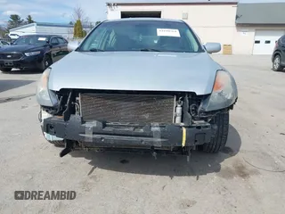 2007 Nissan Altima 2.5 S with VIN 1N4AL21E07C238463, listed as a IAAI auction lot 41890764 with 171,335 mi miles. Bid and sale history available at carsss.com. Image 6.