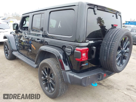 2023 Jeep Wrangler Sahara z VIN 1C4JJXP6XPW556327, wystawiony jako IAAI lot #41784532 z przebiegiem 39 918 mil mil oraz . Historia ofert i sprzedaży dostępna na DreamBid. Obrazek 3.