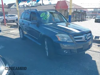 2010 Mercedes-Benz GLK with VIN WDCGG8HB6AF430185, listed as a IAAI auction lot 41913739 with 111,502 mi miles. Bid and sale history available at carsss.com. Image 1.