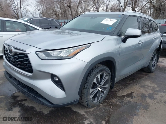 2020 Toyota Highlander XLE with VIN 5TDGZRBH1LS502142, listed as a IAAI auction lot 41819000 with 107,619 mi miles. Bid and sale history available at carsss.com. Image 20.
