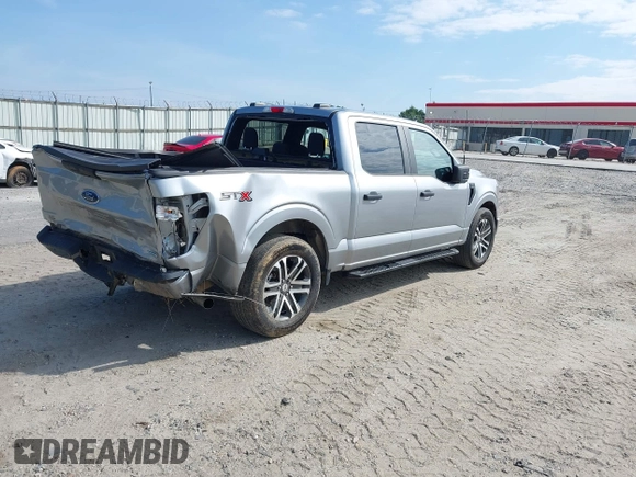 2023 Ford F-150 XL z VIN 1FTEW1CPXPKD29306, wystawiony jako IAAI lot #42616678 z przebiegiem 73 861 mil mil oraz . Historia ofert i sprzedaży dostępna na DreamBid. Obrazek 4.