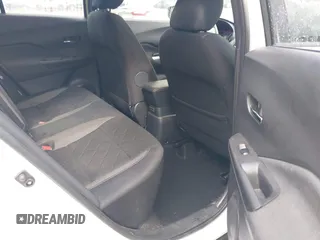 2020 Nissan Kicks SV z VIN 3N1CP5CV6LL479855, wystawiony jako IAAI lot #42112672 z przebiegiem 32 917 mil mil oraz . Historia ofert i sprzedaży dostępna na DreamBid. Obrazek 8.
