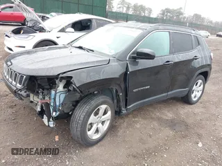 2019 Jeep Compass Latitude with VIN 3C4NJDBB3KT689174, listed as a IAAI auction lot 41843137 with 56,722 mi miles. Bid and sale history available at carsss.com. Image 18.
