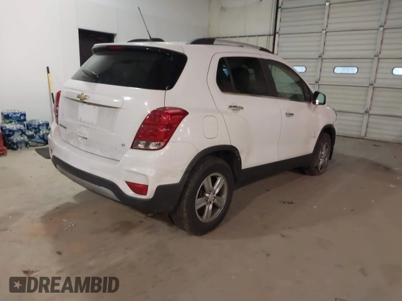 2017 Chevrolet Trax LT with VIN KL7CJPSB7HB243335, listed as a IAAI auction lot 41705724 with 85,309 mi miles. Bid and sale history available at carsss.com. Image 4.
