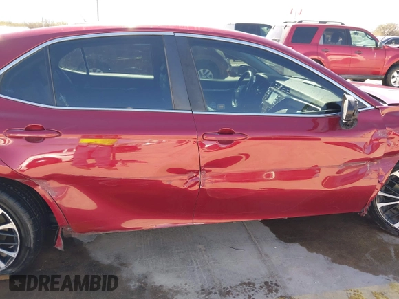 2018 Toyota Camry LE z VIN 4T1B11HK9JU583160, wystawiony jako IAAI lot #41707215 z przebiegiem 134 214 mil mil oraz . Historia ofert i sprzedaży dostępna na DreamBid. Obrazek 14.