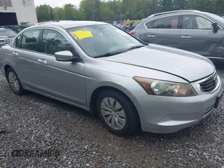 2008 Honda Accord LX z VIN 1HGCP26398A082999, wystawiony jako IAAI lot #42334731 z przebiegiem 207 955 mil mil oraz . Historia ofert i sprzedaży dostępna na DreamBid. Obrazek 1.