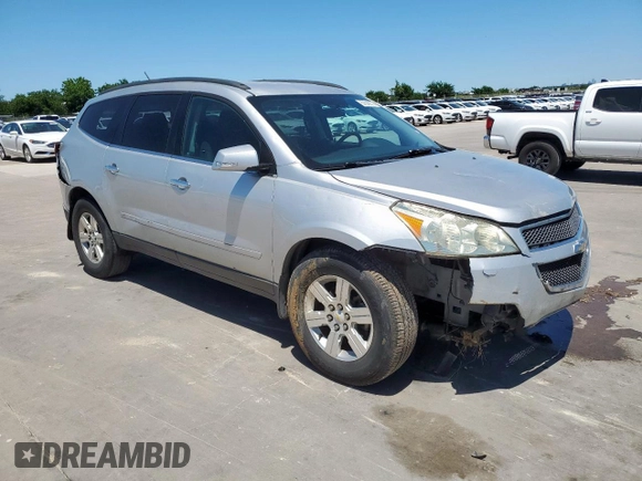 2012 Chevrolet Traverse 1LT z VIN 1GNKVGED5CJ254503, wystawiony jako Copart lot #57509375 z przebiegiem 210 388 mil mil oraz Szkoda całkowita • Salvage title. Historia ofert i sprzedaży dostępna na DreamBid. Obrazek 4.