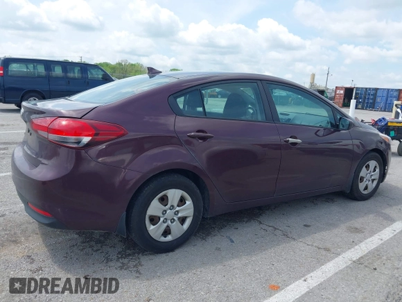 2018 Kia Forte LX with VIN 3KPFK4A70JE165286, listed as a IAAI auction lot 42128779 with 124,348 mi miles. Bid and sale history available at carsss.com. Image 13.