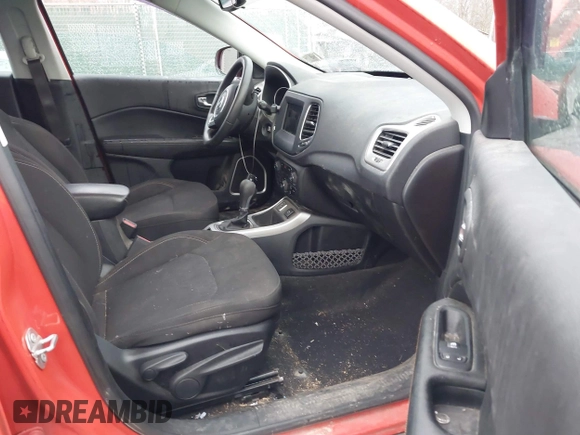 2020 Jeep Compass Sport с VIN 3C4NJCAB8LT252994, выставлен на аукционе IAAI как лот 41646102 с пробегом 71 869 миль миль и . История ставок и продаж доступна на DreamBid. Изображение 5.