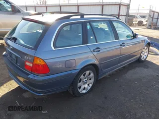 2002 BMW 3 Series 325i with VIN WBAEN33492EZ15195, listed as a IAAI auction lot 38505385 with 134,992 mi miles. Bid and sale history available at carsss.com. Image 4.