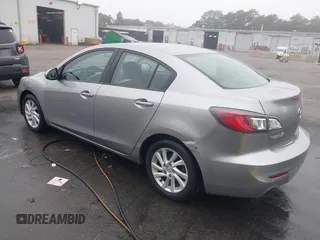 2012 Mazda 3 i Touring с VIN JM1BL1V8XC1544668, выставлен на аукционе IAAI как лот 42518880 с пробегом 111 554 миль миль и . История ставок и продаж доступна на DreamBid. Изображение 3.