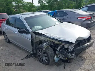 2012 Honda Accord EX-L z VIN 1HGCP3F85CA020686, wystawiony jako IAAI lot #42144422 z przebiegiem 199 844 mil mil oraz . Historia ofert i sprzedaży dostępna na DreamBid. Obrazek 1.