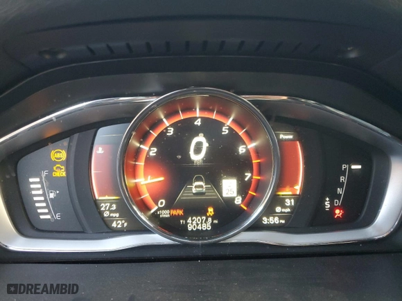 2017 Volvo V60 R-Design Platinum with VIN YV149MSS4H1373460, listed as a Copart auction lot 80723864 with 90,485 mi miles and Salvage Title. Bid and sale history available at carsss.com. Image 9.