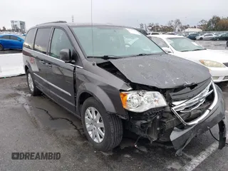 2015 Chrysler Town & Country with VIN 2C4RC1BG9FR720782, listed as a IAAI auction lot 41765488 with 129,889 mi miles and . Bid and sale history available at DreamBid. Image 1.