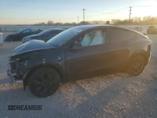 2024 Tesla Model Y с VIN 7SAYGDED4RA324326, выставлен на аукционе Copart как лот 86965534 с пробегом Не указан миль и Списание • Salvage title. История ставок и продаж доступна на DreamBid. Изображение 1.