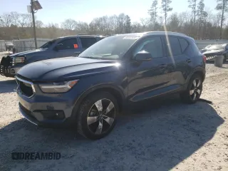 2021 Volvo XC40 Momentum with VIN YV4162UK0M2612054, listed as a Copart auction lot 88592605 with 31,342 mi miles and Salvage Title. Bid and sale history available at carsss.com. Image 1.