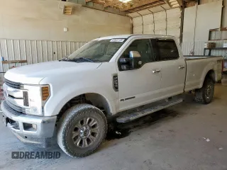 2018 Ford F-250 XL with VIN 1FT7W2BT9JEB71401, listed as a Copart auction lot 63932135 with 135,383 mi miles and Salvage title. Bid and sale history available at DreamBid. Image 1.
