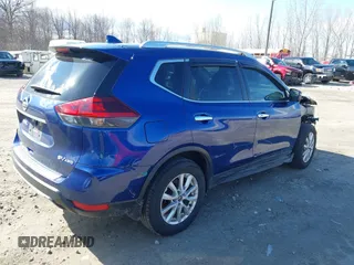 2018 Nissan Rogue SV with VIN KNMAT2MV7JP605154, listed as a IAAI auction lot 42046756 with 90,572 mi miles. Bid and sale history available at carsss.com. Image 4.