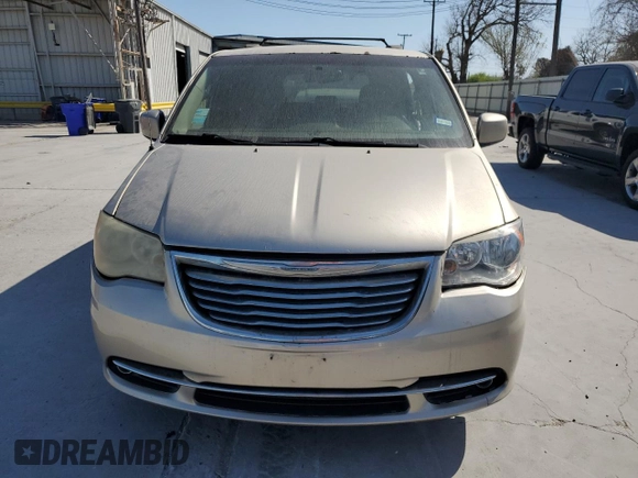 2015 Chrysler Town & Country Touring with VIN 2C4RC1BG0FR730519, listed as a Copart auction lot 48989575 with 253,447 mi miles and Clean Title. Bid and sale history available at carsss.com. Image 5.