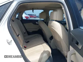 2017 Audi A4 Premium Plus z VIN WAUENAF45HN024586, wystawiony jako IAAI lot #42065676 z przebiegiem 106 709 mil mil oraz . Historia ofert i sprzedaży dostępna na DreamBid. Obrazek 8.