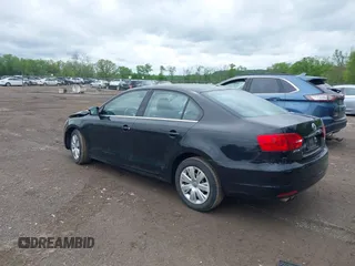 2013 Volkswagen Jetta SE with VIN 3VWDP7AJ6DM353839, listed as a IAAI auction lot 42237690 with 77,399 mi miles and . Bid and sale history available at DreamBid. Image 3.