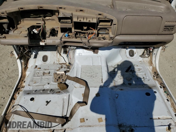 2001 Ford F-350 XL with VIN 1FTWW32F81EB82000, listed as a Copart auction lot 76412614 with Not provided miles and Non repairable. Bid and sale history available at DreamBid. Image 8.