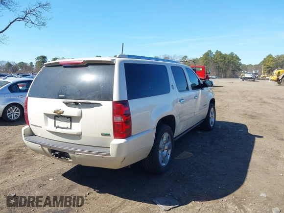 2010 Chevrolet Suburban LTZ with VIN 1GNUKKE32AR273522, listed as a IAAI auction lot 41820739 with 139,406 mi miles. Bid and sale history available at carsss.com. Image 4.