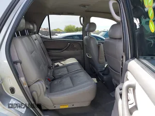 2002 Toyota Sequoia SR5 with VIN 5TDZT34A32S113234, listed as a IAAI auction lot 42086627 with 282,821 mi miles and . Bid and sale history available at carsss.com. Image 8.