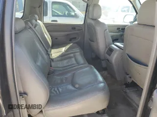 2004 Chevrolet Suburban LT with VIN 1GNEC16ZX4J237711, listed as a Copart auction lot 48669395 with 256,433 mi miles and Salvage Title. Bid and sale history available at carsss.com. Image 11.