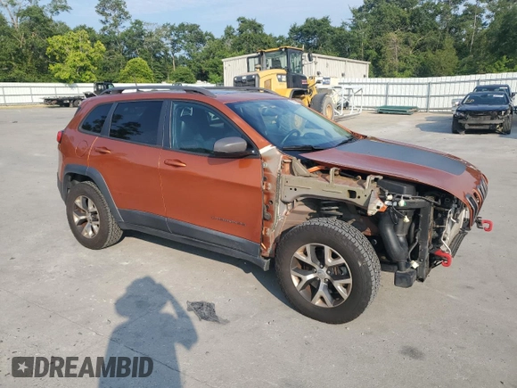 2016 Jeep Cherokee Trailhawk z VIN 1C4PJMBS6GW252974, wystawiony jako Copart lot #63652465 z przebiegiem 160 641 mil mil oraz Szkoda całkowita • Salvage title. Historia ofert i sprzedaży dostępna na DreamBid. Obrazek 4.