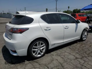 2014 Lexus CT 200h z VIN JTHKD5BH9E2182952, wystawiony jako Copart lot #57844875 z przebiegiem 126 859 mil mil oraz Szkoda całkowita • Salvage title. Historia ofert i sprzedaży dostępna na DreamBid. Obrazek 3.