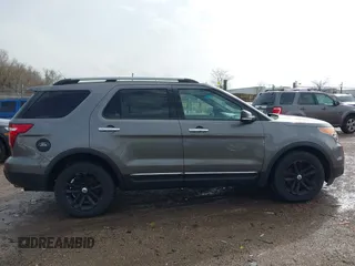 2013 Ford Explorer XLT z VIN 1FM5K8D88DGA92403, wystawiony jako IAAI lot #41946862 z przebiegiem 230 758 mil mil oraz . Historia ofert i sprzedaży dostępna na DreamBid. Obrazek 13.