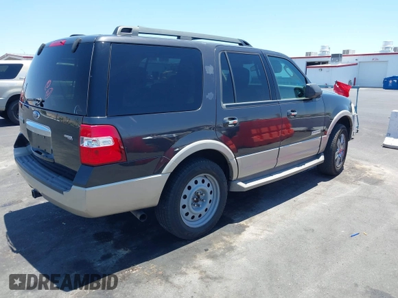 2007 Ford Expedition Eddie Bauer with VIN 1FMFU17567LA18870, listed as a IAAI auction lot 42541572 with Not provided miles and . Bid and sale history available at DreamBid. Image 4.