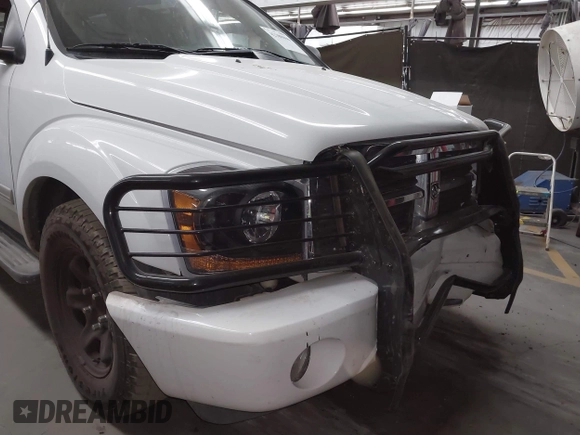 2005 Dodge Durango SLT z VIN 1D4HD48D75F519320, wystawiony jako IAAI lot #42380006 z przebiegiem 84 625 mil mil oraz . Historia ofert i sprzedaży dostępna na DreamBid. Obrazek 6.