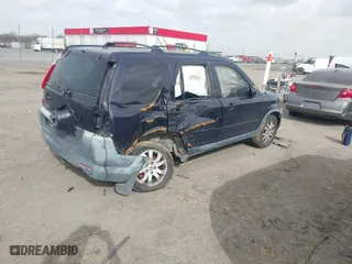 2006 Honda CR-V EX with VIN JHLRD78886C013944, listed as a IAAI auction lot 41814174 with 295,689 mi miles. Bid and sale history available at carsss.com. Image 4.