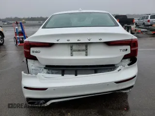 2021 Volvo S60 Momentum with VIN 7JR102TZXMG123085, listed as a Copart auction lot 45528274 with 52,624 mi miles. Bid and sale history available at carsss.com. Image 6.