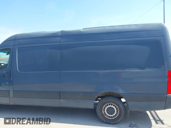 2019 Mercedes-Benz Sprinter Cargo z VIN WD4PF1CD6KP140250, wystawiony jako IAAI lot #40192921 z przebiegiem 85 972 mil mil oraz . Historia ofert i sprzedaży dostępna na DreamBid. Obrazek 15.