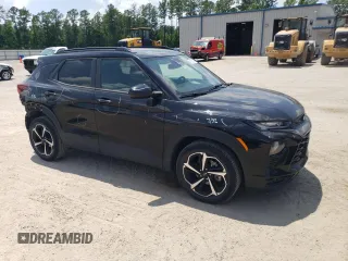 2021 Chevrolet TrailBlazer RS with VIN KL79MTSLXMB117435, listed as a Copart auction lot 56006904 with 19,905 mi miles and Salvage Title. Bid and sale history available at DreamBid. Image 4.