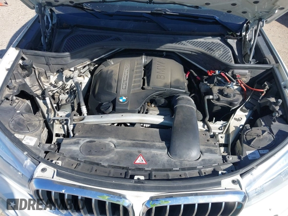 2014 BMW X5 sDrive35i with VIN 5UXKR2C53E0C01692, listed as a IAAI auction lot 41727216 with 135,985 mi miles. Bid and sale history available at carsss.com. Image 10.